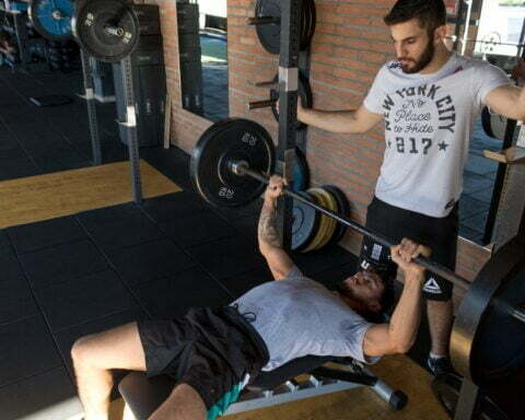 Een power rack aan je trainingsroutine toevoegen is misschien wel een heel goed idee voor betere prestaties, maar wat kan je allemaal met een power rack?